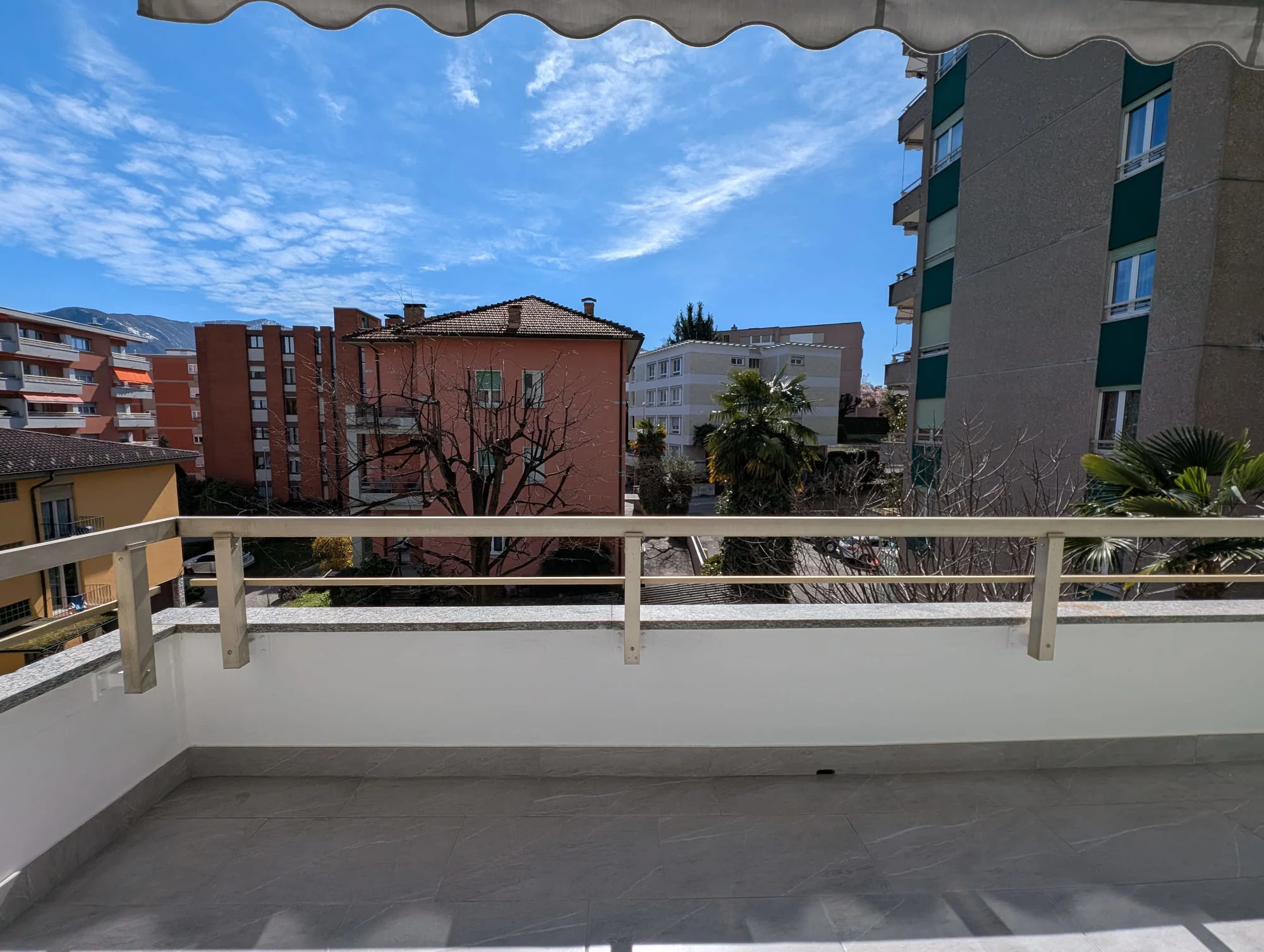 Ristrutturato e accogliente con balcone in centro Lugano